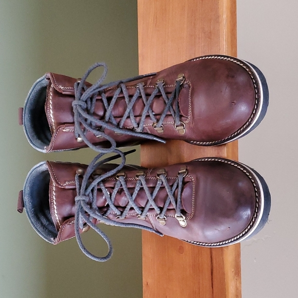 Bata lace up boots - Picture 2 of 16
